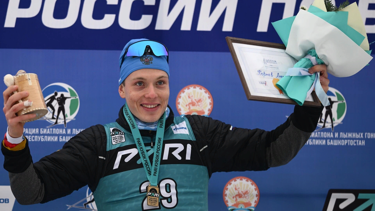 Фото из яндекс картинки. Победитель мужской гонки Александр Корнев