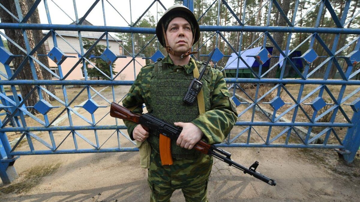 Минобороны утвердило порядок выдачи оружия и боеприпасов ополченцам ...