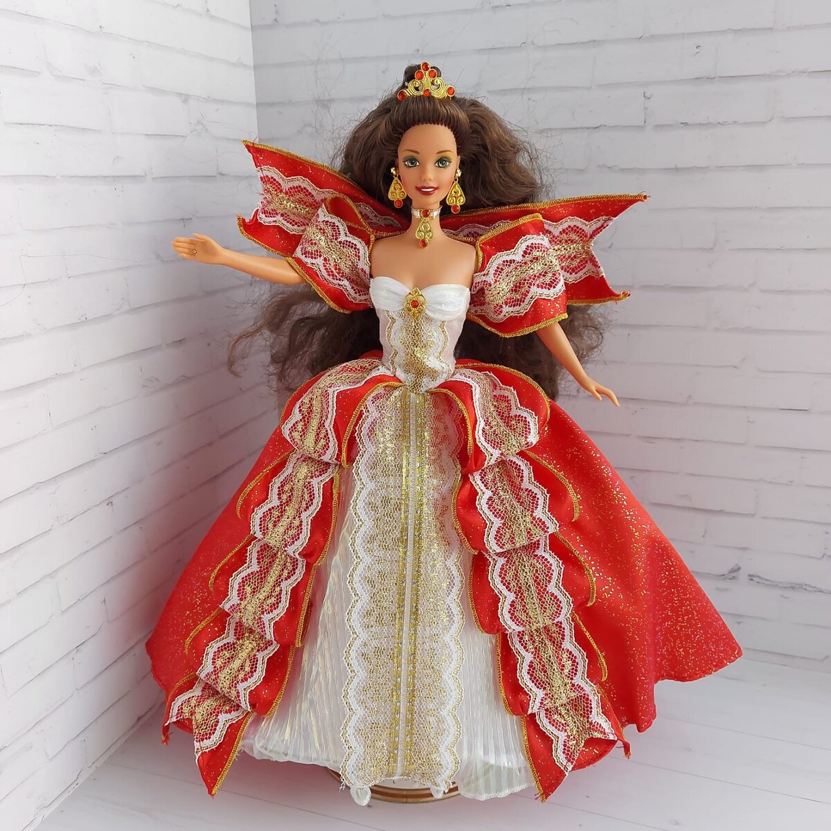 Barbie Happy Holidays 1997