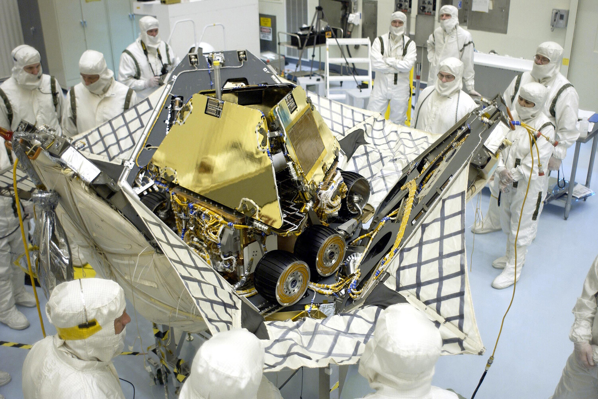 Подготовка аппарата к запуску / NASA/JPL