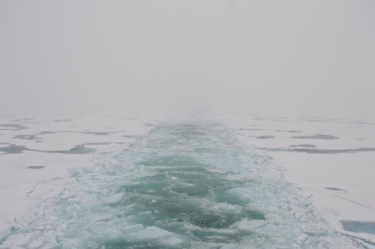    В Приморье объявили штормовое предупреждение, возможно обледенение судов