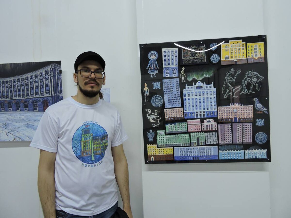 Александр Дмитриев на одной из своих выставок