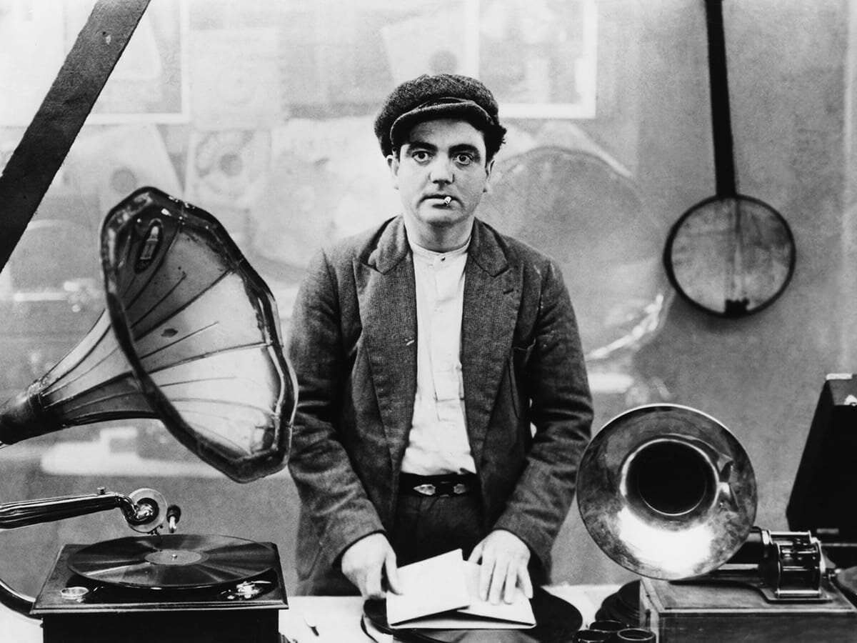 Актер Раймон Корди в фильме Рене Клера «Наша свобода» (À nous la liberté) 