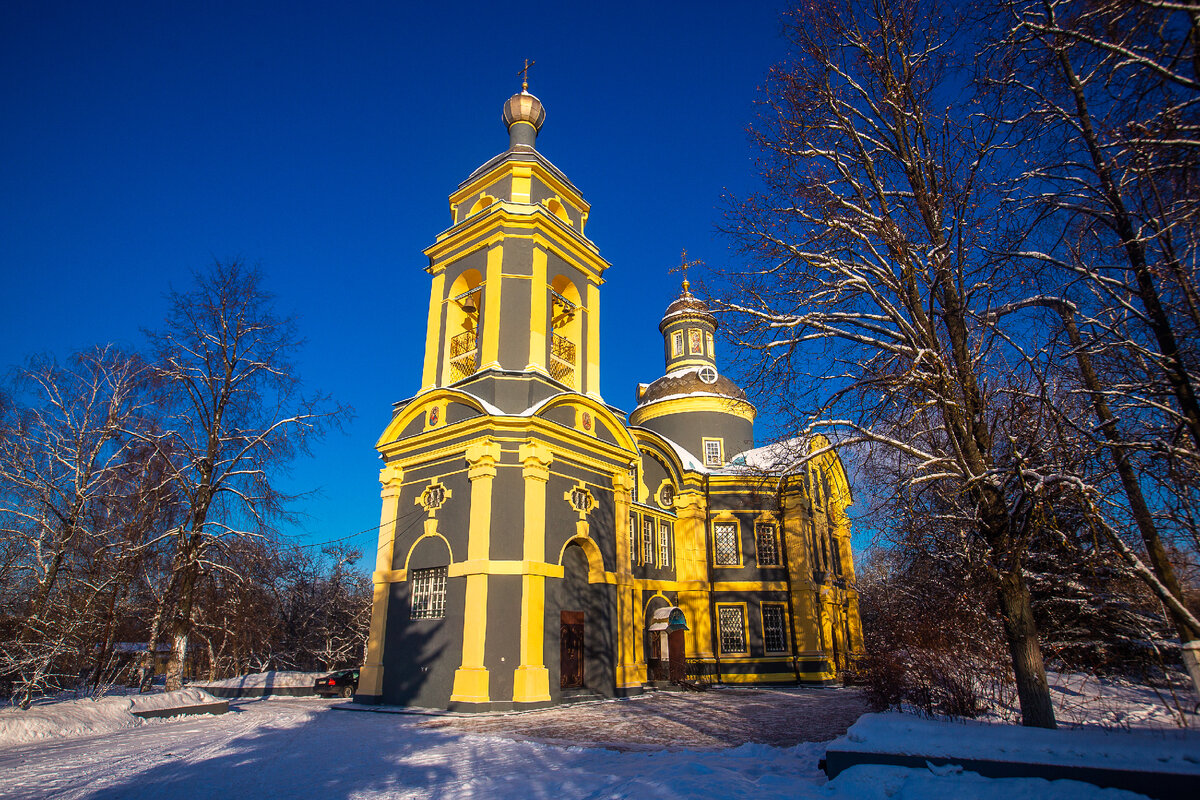 Никольская церковь в бывшем селе Троекурово. Москва. Фото автора статьи 