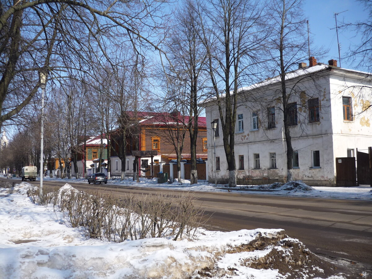Улица Ленина -главная улица Суздаля. Фото автора канала Птичка Степная