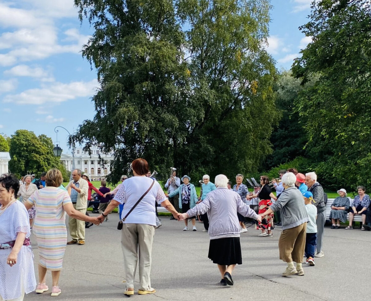 Парк м санкт петербург