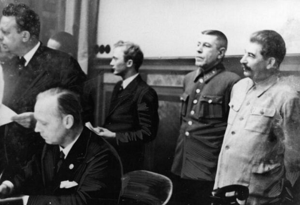 По правую руку Сталина маршал Шапошников