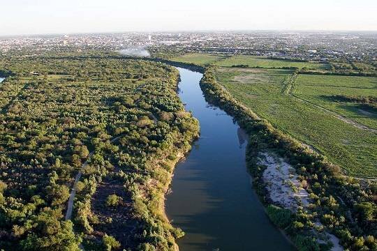    Американские военные дали утонуть троим нелегалам из Мексики