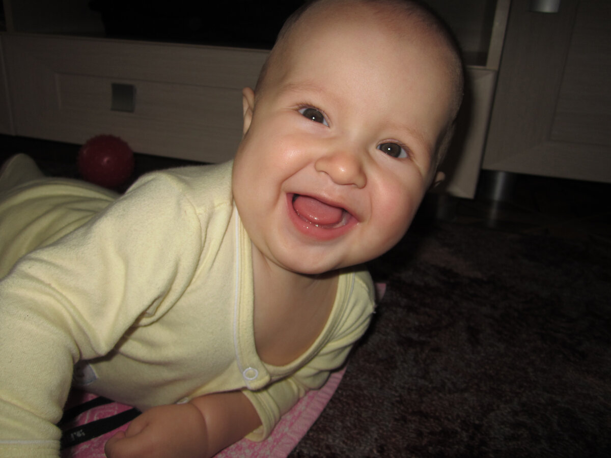 здесь нам 6 месяцев