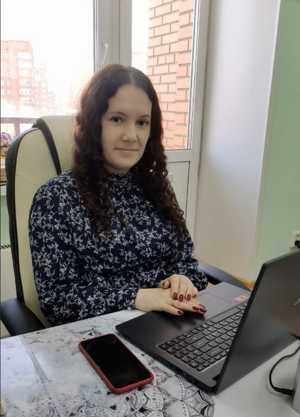 Это я, нарядная и красивая, готовлюсь работать