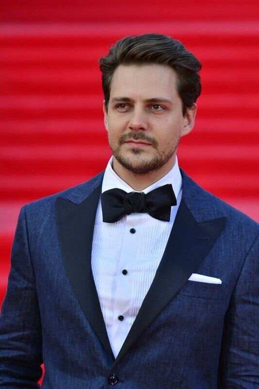 Милош Бикович