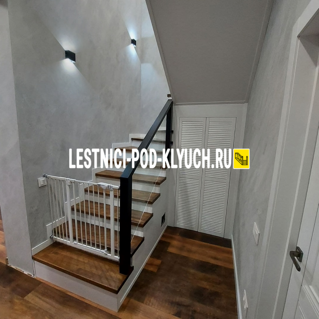 Принимаем звонки: пн-вс с 8:00 до 21:00 (+7 499 490-72-90). Электронная почта: info@lestnici-pod-klyuch.ru 