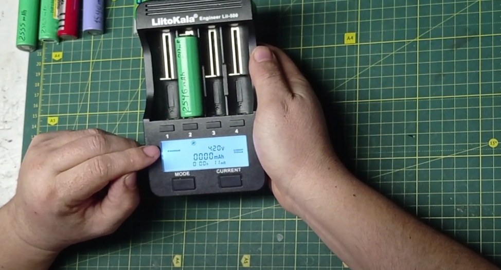 зарядка аккумулятора юсб проводом. можно ли заряжать устройства быстрой зарядкой. сетевое зарядное устройство сма 70-230. к адаптеру подключить питание. можно ли заряжать устройства быстрой зарядкой.