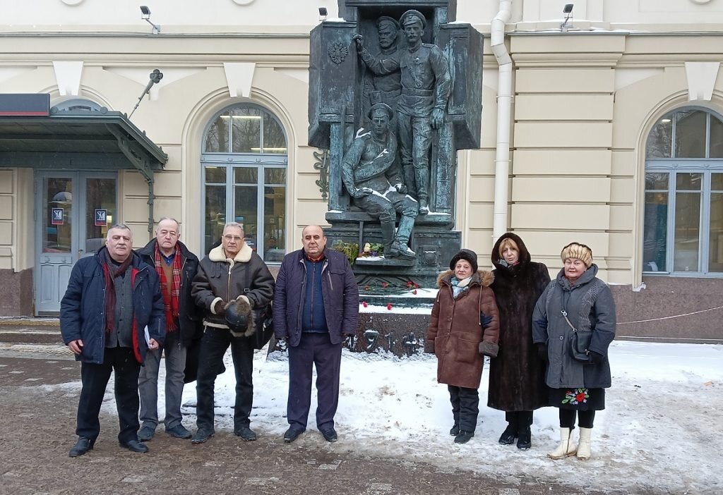 Каждый год в начале января — дни памяти тысяч русских (в основном, казаков), которых зверски убили пантюркисты (пантуранисты, мусаватисты) у ж/д станции Шамхор с откровенной целью захватнической...-3