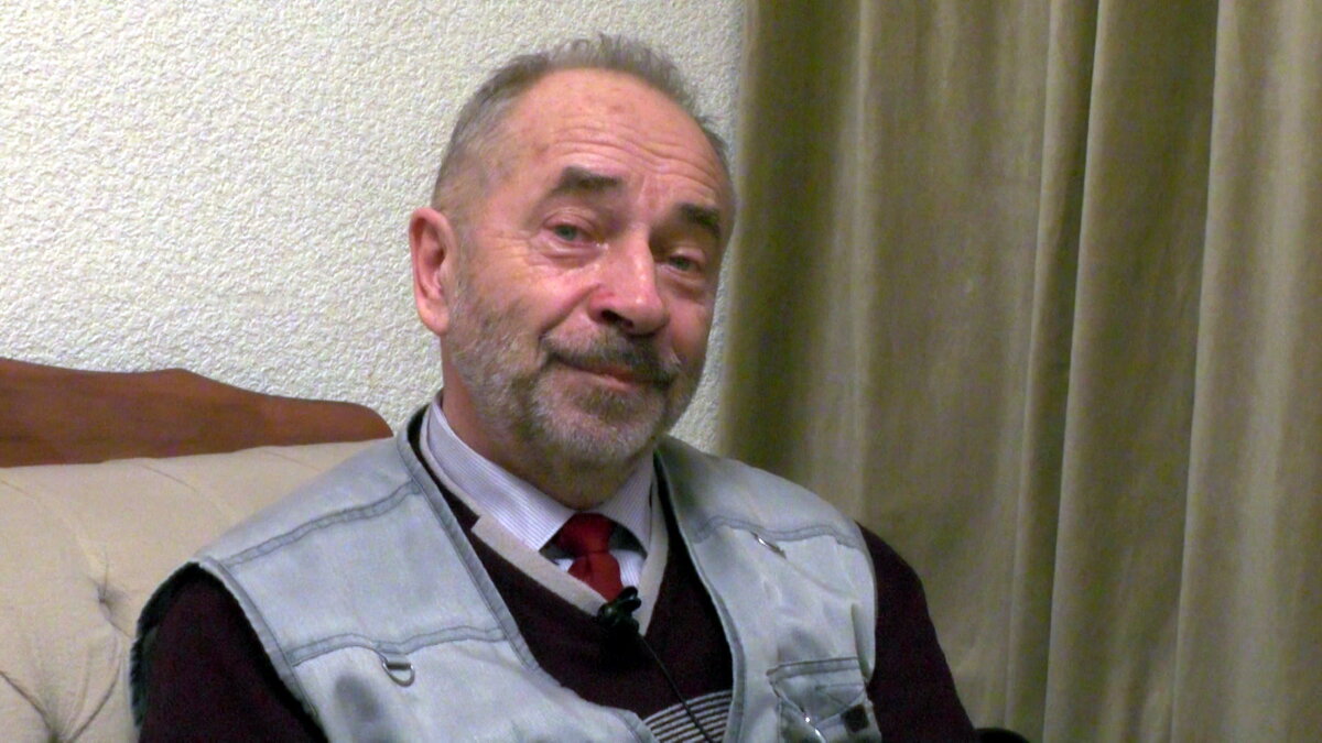 Попов Михаил Васильевич, доктор философских наук.