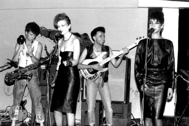 "Pride", май 1982-го. Крайний слева - Стюарт Мэтьюмен, с бас-гитарой в руках - Пол Денмен