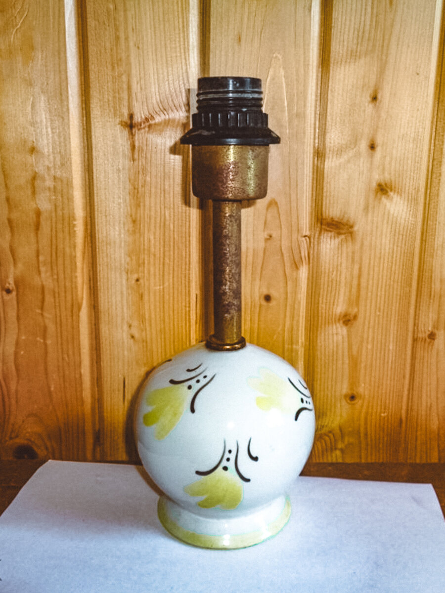 Лампа с фарфоровым основанием. 1960-1970 гг., ЛОЗ. Фотографии продавца