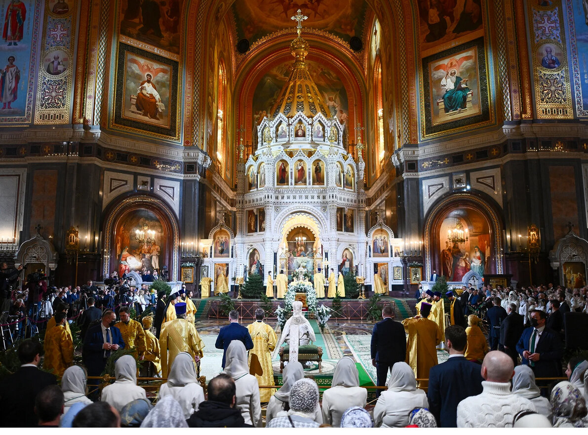 Богослужение в Храме Христа Спасителя