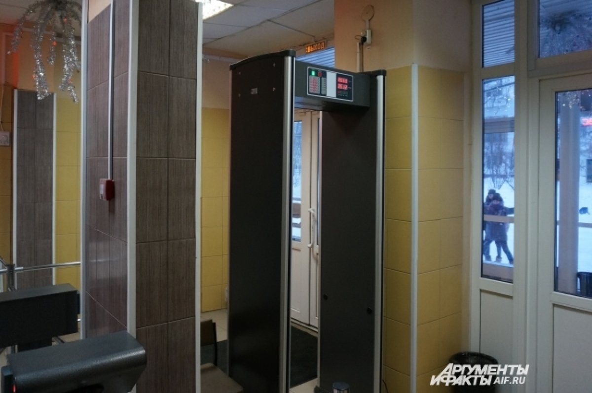    В школах Перми усилят пропускной режим после угроз о массовых нападениях