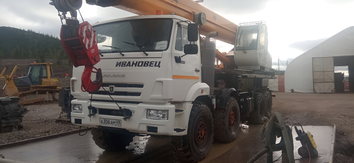 Автокран Ивановец КС 65740-7. Камаз 740.715- 320 л.с
