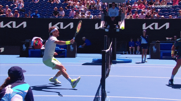 Разбираемся. Стефанос Циципас – прошлогодний финалист Australian Open, но сейчас он выглядит очень уязвимым.-4