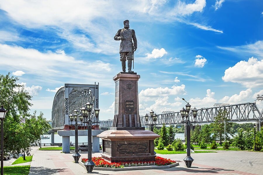 Памятник Александру III