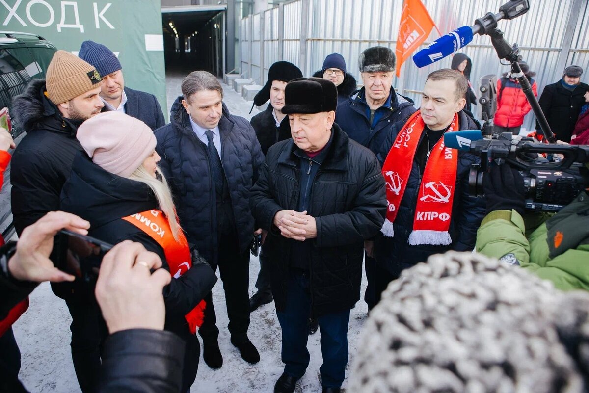 Красно белое пиво акция. Рекламная сеть вк. Пакет бристоль. Аппендицит сотрудника бристоль. Как работает бристоль 1 января 2024.