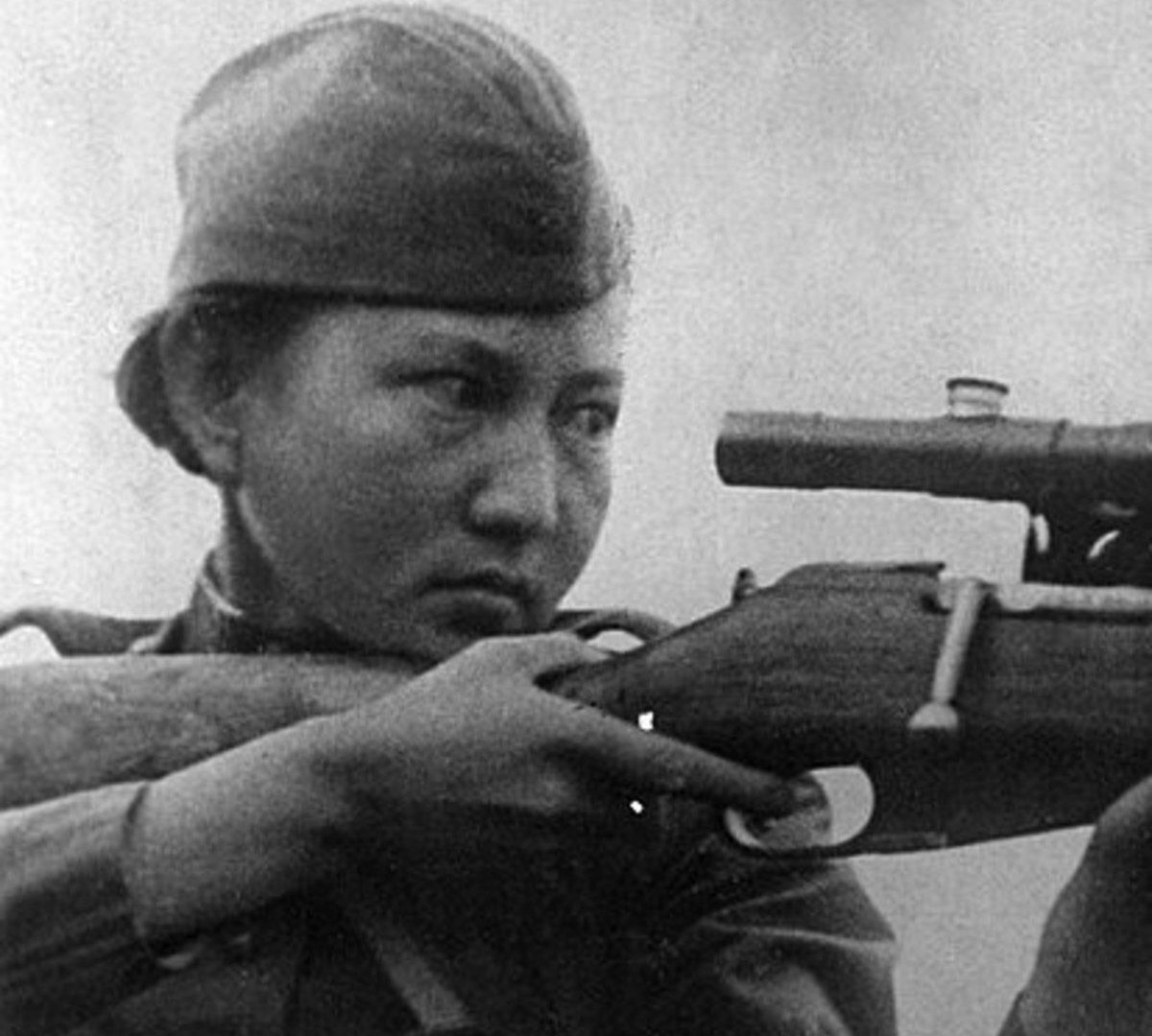 Герой Советского Союза Алия Молдагулова/ ru.wikipedia.org/Государственный каталог Музейного фонда РФ