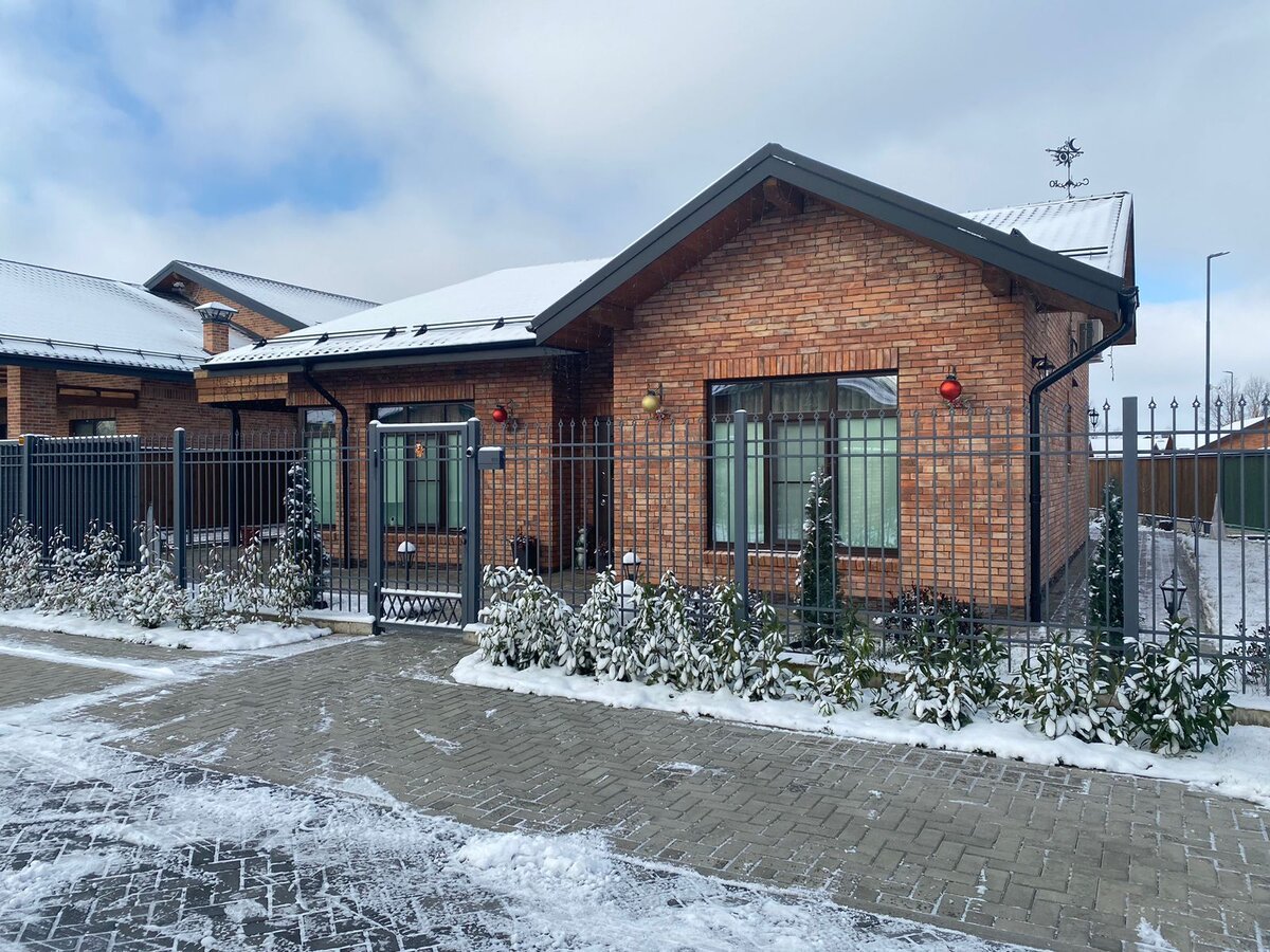 Фасад дома "Йорк" в КП Дубрава