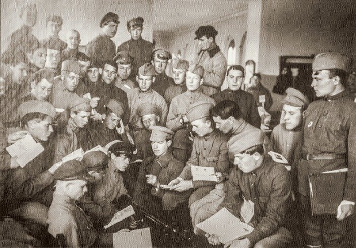 Курсанты на обучении