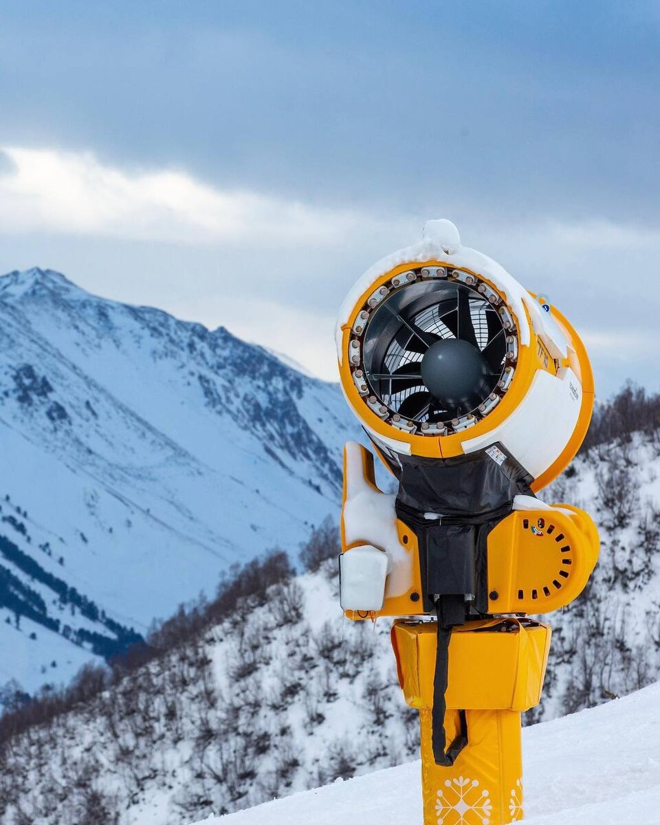 Горнолыжный курорт Архыз, снежные машины