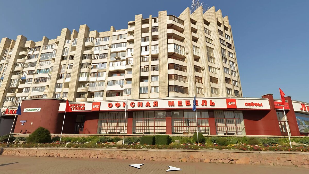     Помещение, расположенное на последнем этаже здания на Красном пути, 18, архитекторы арендуют у города.