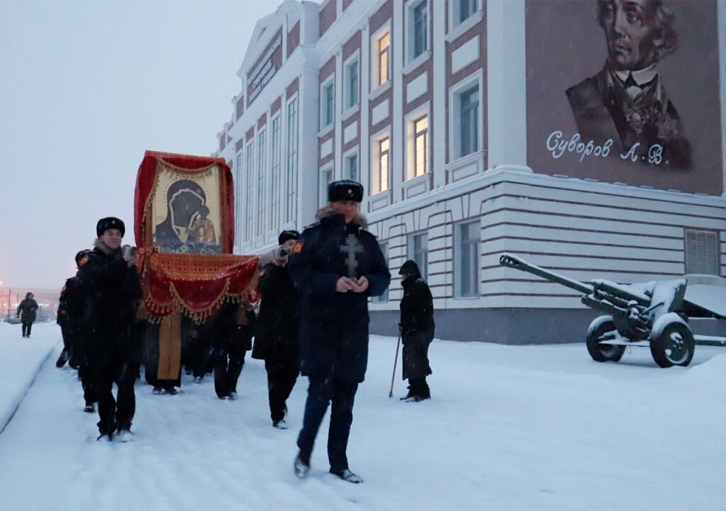 В Тверском суворовском училище поклонились святыне Оренбургского казачьего войска