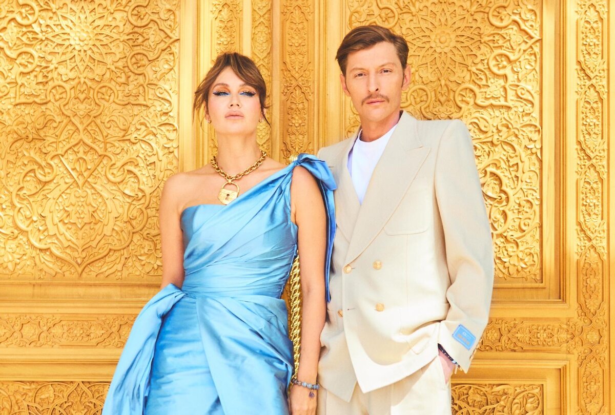 пара ведущих