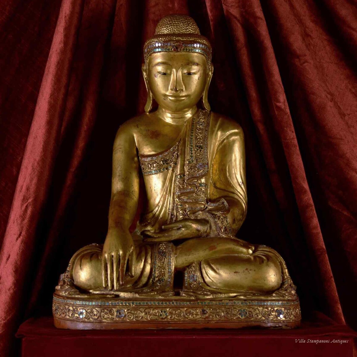 Мудры указывают на функции того или иного божества или Будды. Фото: anticswiss.com