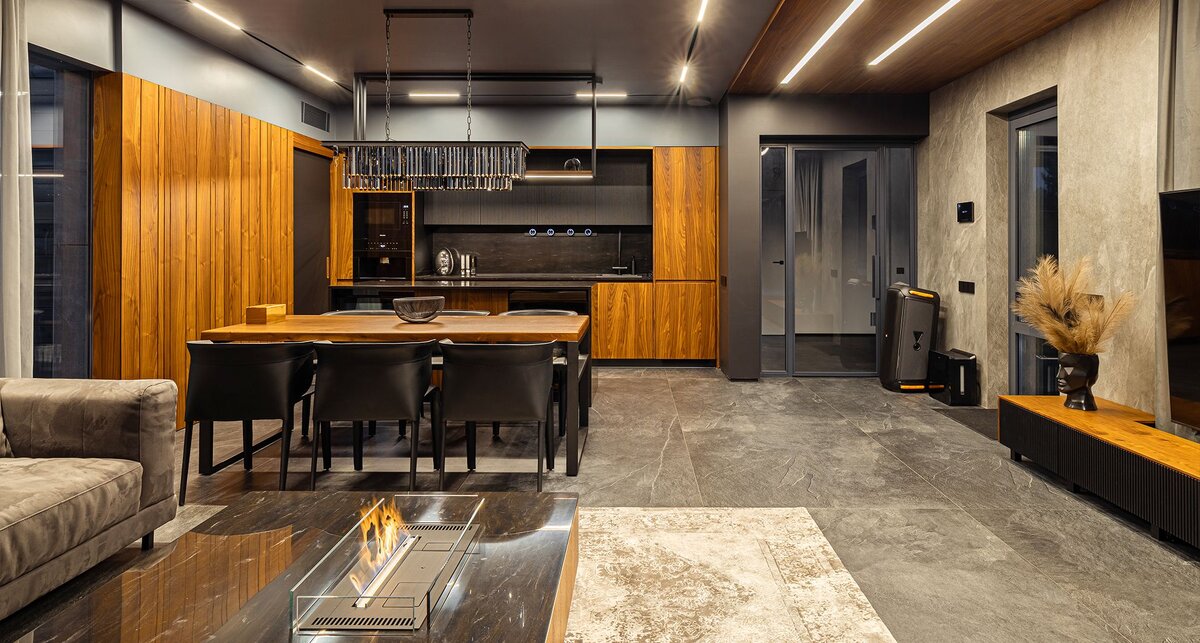 В интерьере и экстетьере  - керамический гранит KERAMA MARAZZI