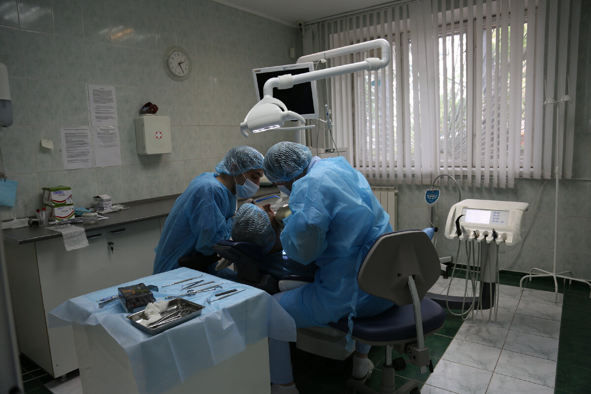 Имплантация зубов