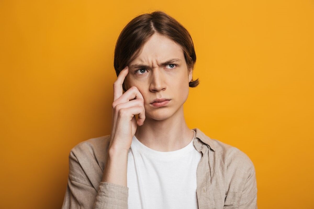 Луи брайль портрет. Луи брайль изобретения. Луи брайль изобретения. Литеры гуттенберга для печати. Чтение шрифта брайля.