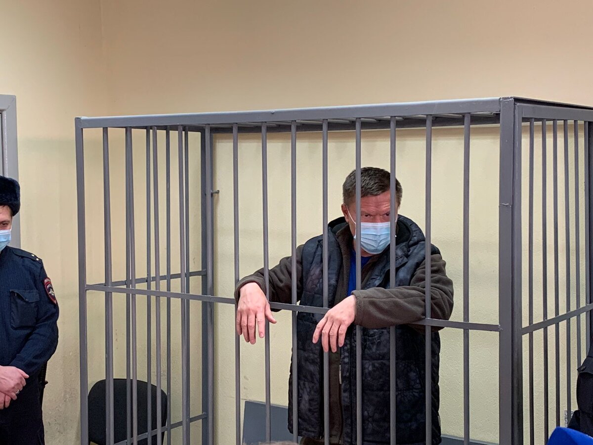 Евгений Тетерин вернулся в суд осыпанным почестями.  Фото: ФедералПресс / Максим Филиппович