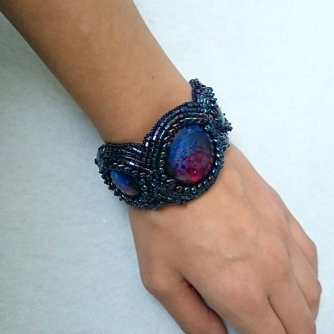 Браслет из чешуи дракона и лунного света