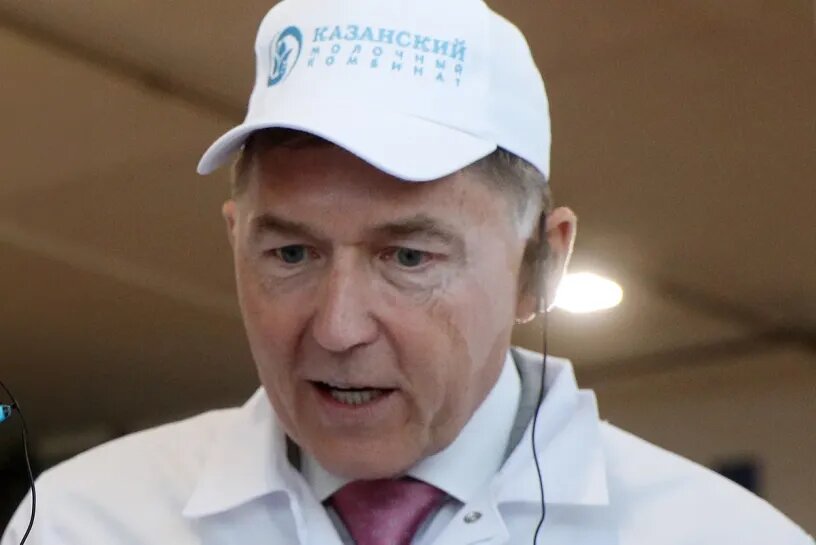 Давыдов петр александрович птицефабрика. Птицефабрика пионерская директор. Директор птицефабрики. Григорий чистяков птицефабрика. Владимир амаякович мхитарян птицефабрика.