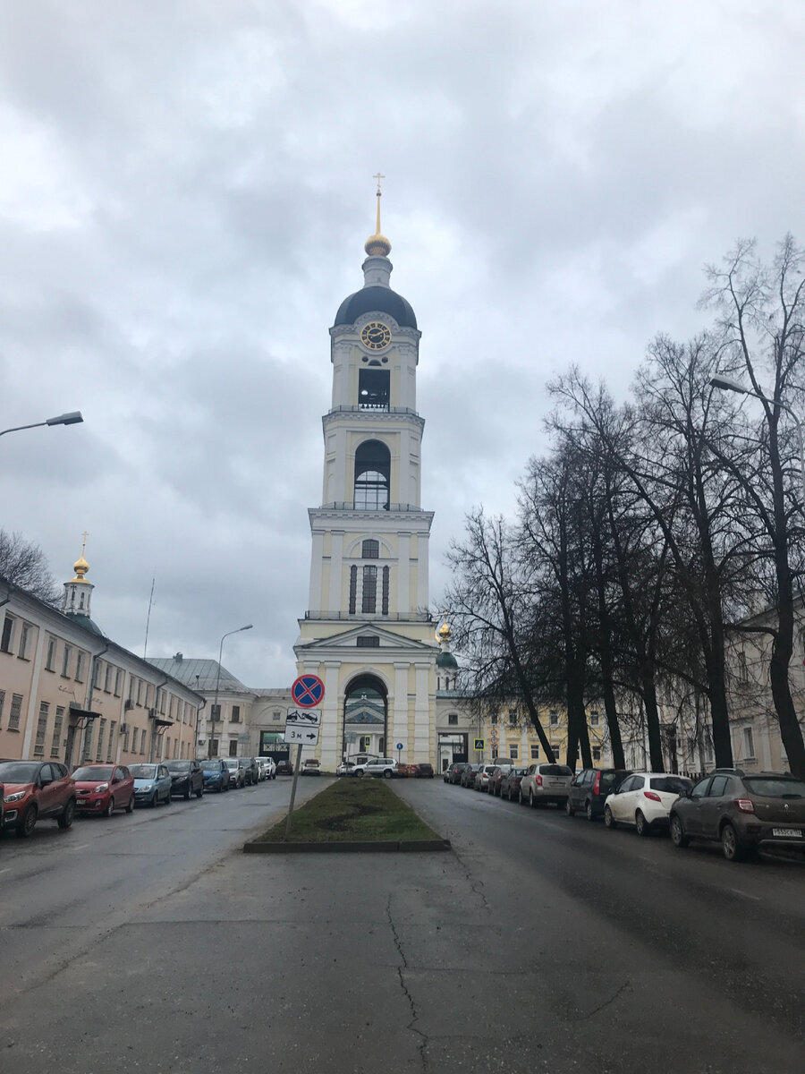 Работы по созданию атомной бомбы велись прямо в монастырских корпусах  Саровской пустыни | Юлия Варенцова | Дзен