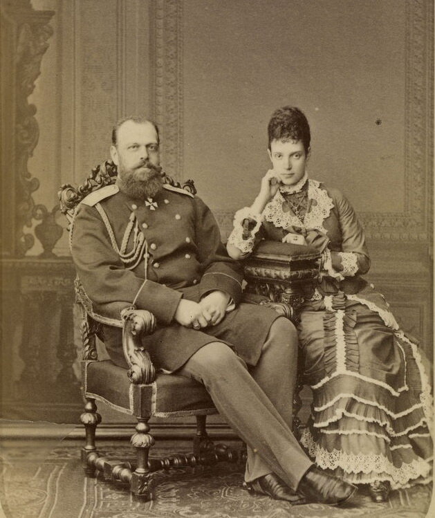 Цесаревич Александр Александрович с супругой Марией Федоровной, фото конца 1870-х годов.