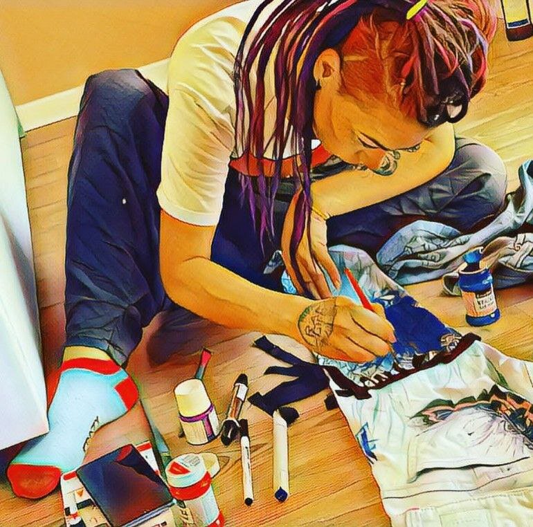 Так начинался мой (тристапятьсотыйраз) путь в творчество пять лет назад.