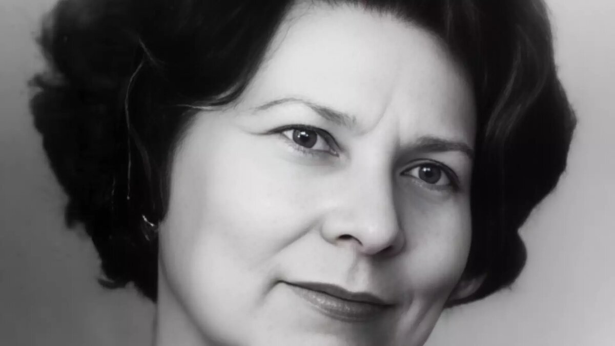     Поэтесса Анна Тарасова ушла из жизни в Волгоградской области в возрасте 91 года, сообщает администрация Камышина.