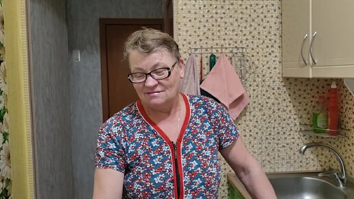 Белорусский блоггер. Блогер белорус пьет и закусывает. Белорусские блоггеры на ютубе. Белорусские блоггеры на ютубе. Белорусский блоггер голодным не буду 416.