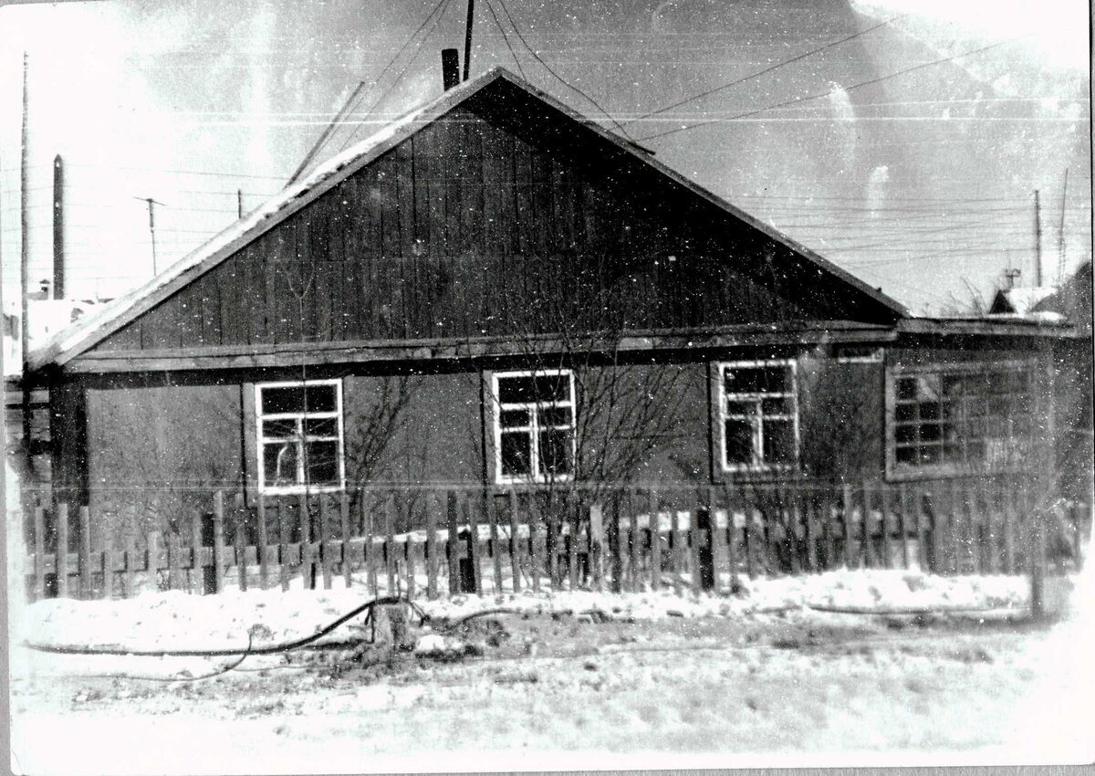 мой бывший дом. пос. Билибино, улица Комарова, дм 19.