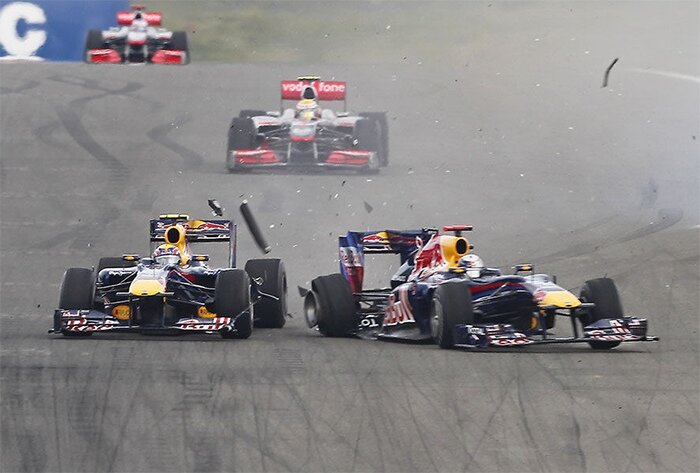 Столкновение Марка Уэббера и Себастьяна Феттеля во время Гран-При Турции 2010 года