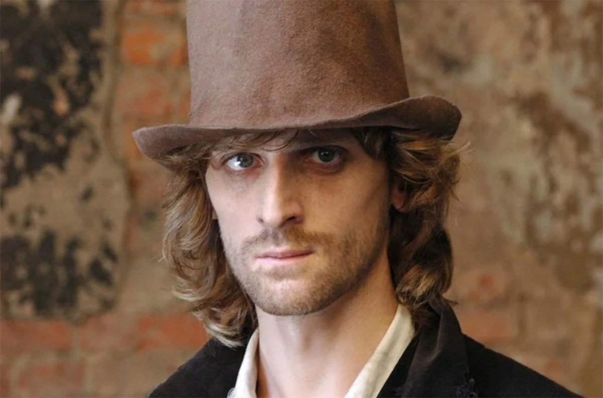 Преступление и наказание итоговое сочинение. Преступление и наказание текст. Нравственный идеал достоевского в романе. Цифра 7 в романе достоевского преступление и наказание. Таблицы по роману преступление и наказание.