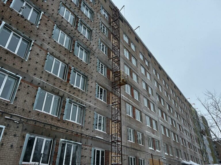    В Оренбургской областной больнице имени Войнова идет капремонт второго корпуса Андрей Севостьянов